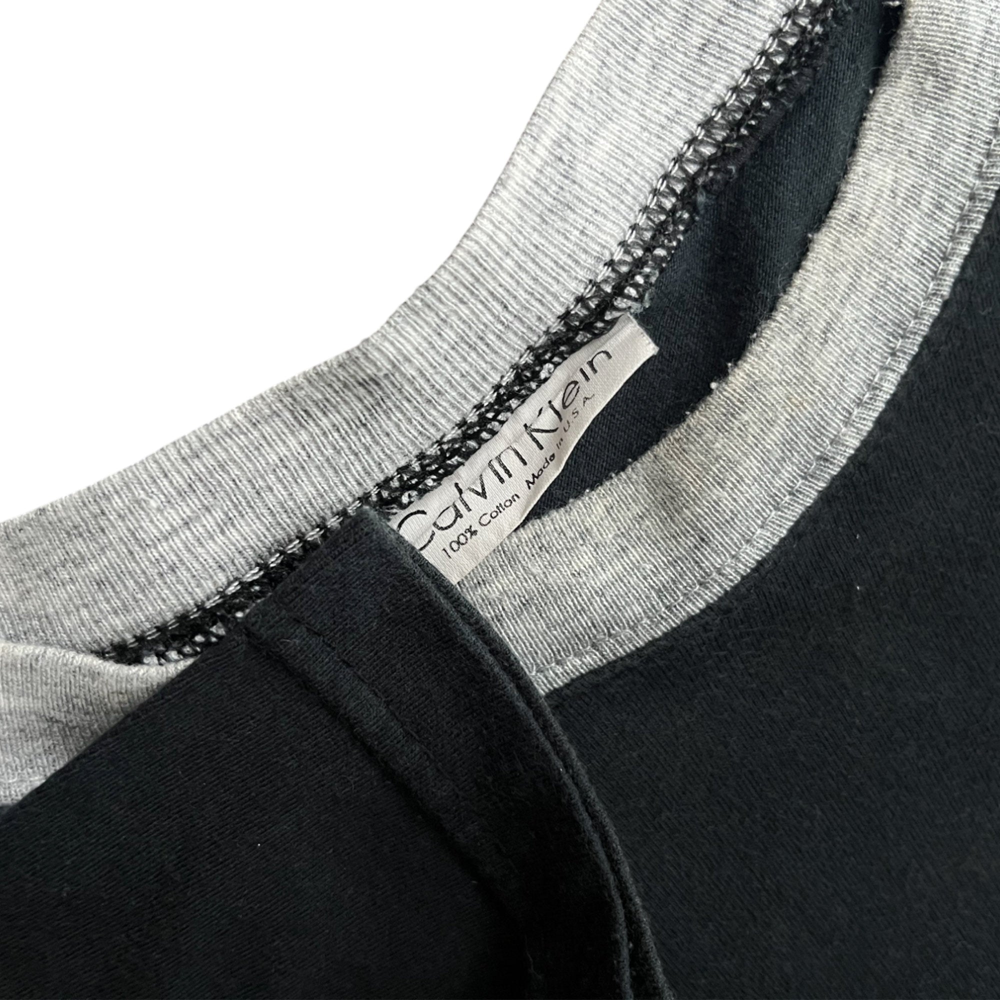 Vintage 90's Calvin Klein USA T-shirt (XL)