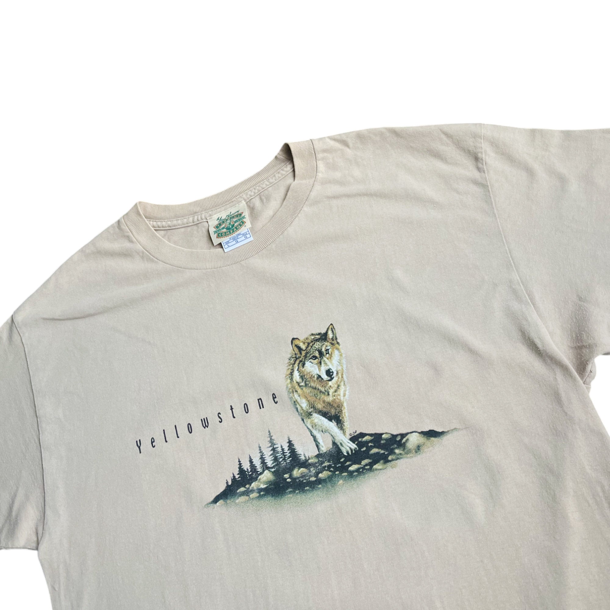 Vintage 90's Yellowstone Wolf Graphic T-shirt (L)