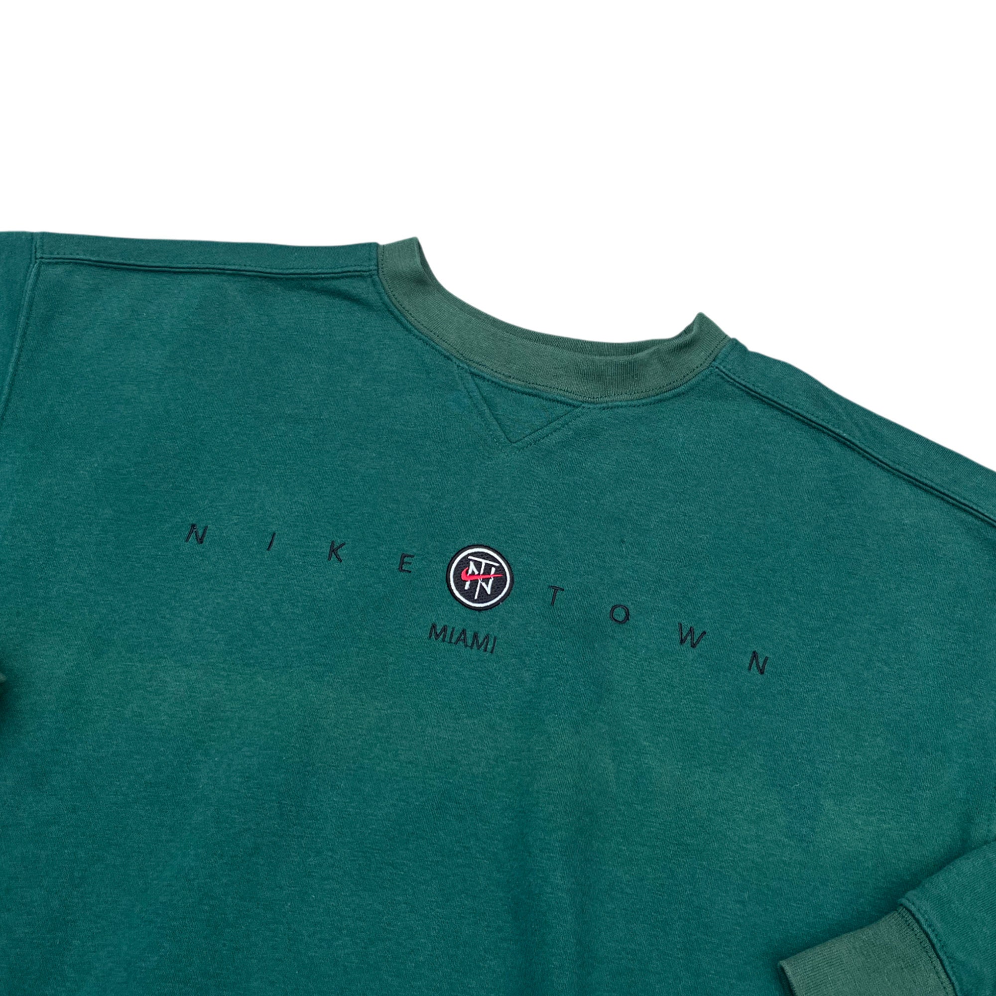 Vintage 90's Nike Town Embroidery Crewneck (M)