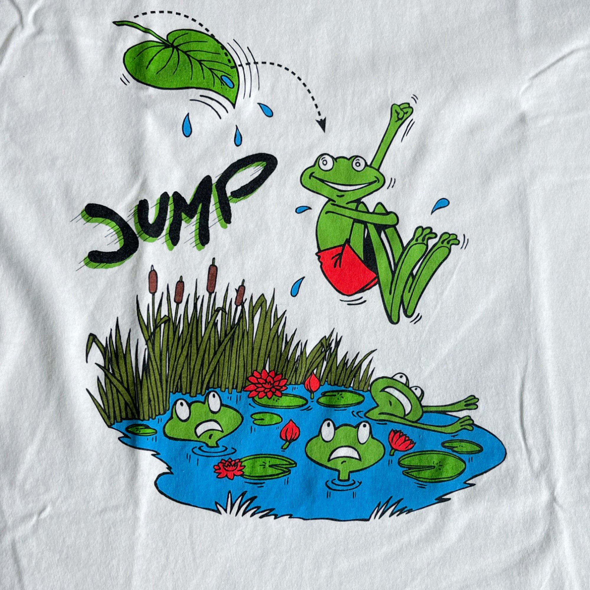 Vintage Comic Style Frog Graphic T-shirt (L)