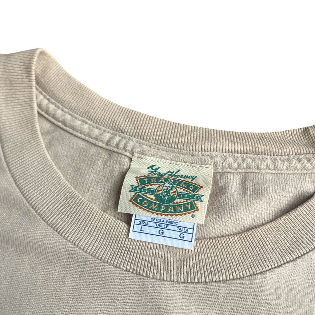 Vintage 90's Yellowstone Wolf Graphic T-shirt (L)